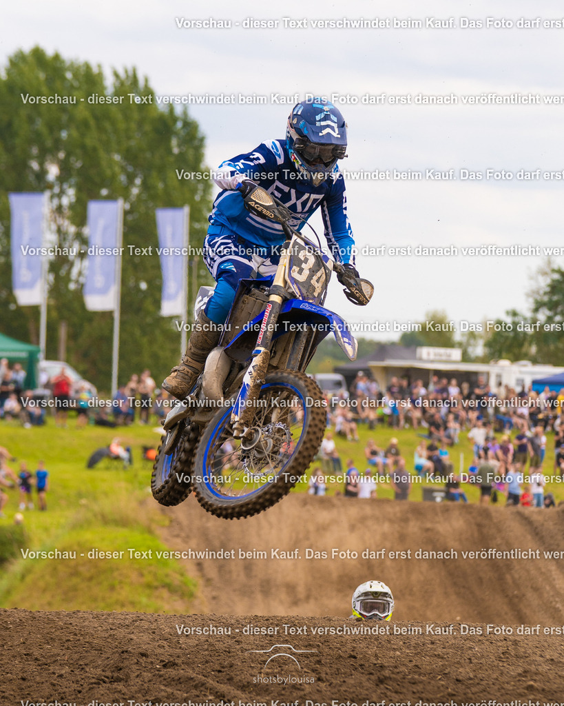 09_21_LM_Schenkenhorst-2229 | Sportfotografin aus Berlin-Brandenburg mit Fokus auf Motocross. Ich halte deine sportliche Leistung und echte Emotionen auf und neben der Strecke professionell fest. Entdecke die Fotos von deinem Rennen und bestelle sie direkt hier im Shop.
