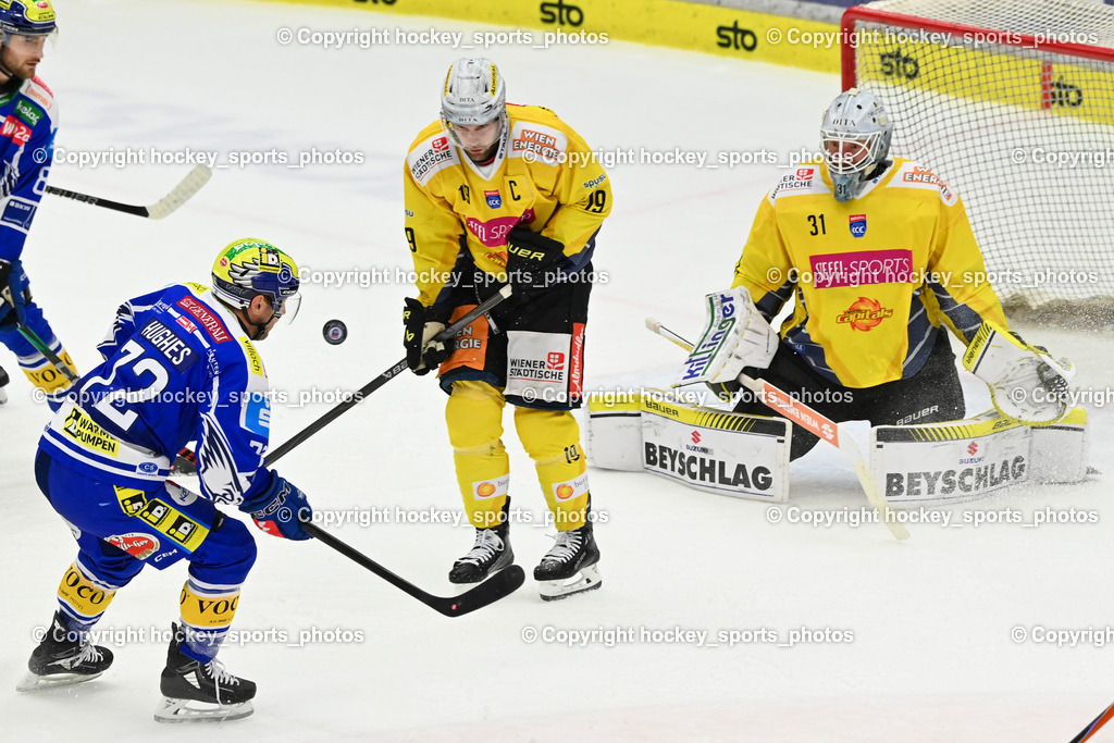 EC IDM WÄRMEPUMPEN VSV vs. Vienna Capitals | #72 John Hughes EC VSV, #31 Evan Cowley Vienna Capitals, #19 Linden Vey Vienna Capitals, EC IDM WÄRMEPUMPEN VSV vs. Vienna Capitals, EC IDM WÄRMEPUMPEN VSV vs. Vienna Capitals am 16.11.2025 in Villach (Stadthalle Villach), Austria, (Photo by Bernd Stefan)