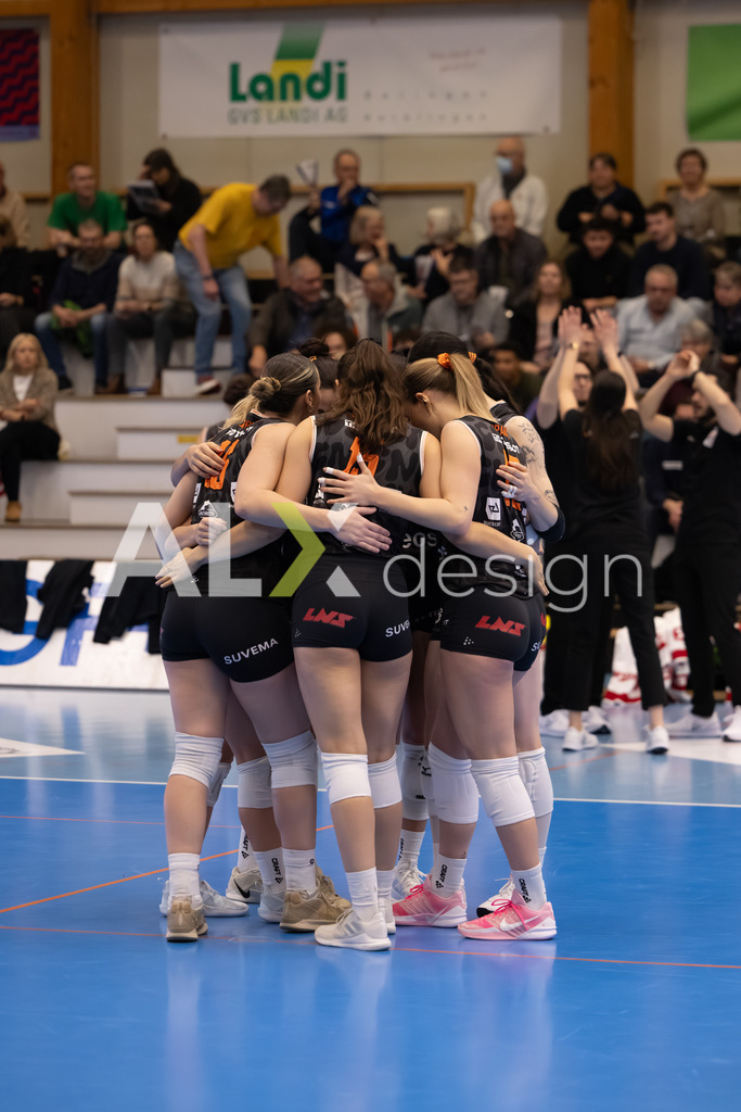 Volleyball I Frauen I Saison 2025-2026 I Volleyball NLA | Women I Round 16 I VC Kanti Schaffhausen - Viteos NUC I 31.01.2026 | Viteos NUC Spielerkreis - Realisiert mit Pictrs.com