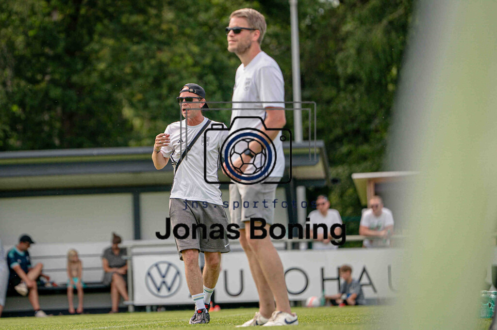 Fußball I E-Junioren I Saison 2025-2026 I OM-Cup Lüsche I Samstag  I 22767 | jns.sportfotos - Realisiert mit Pictrs.com