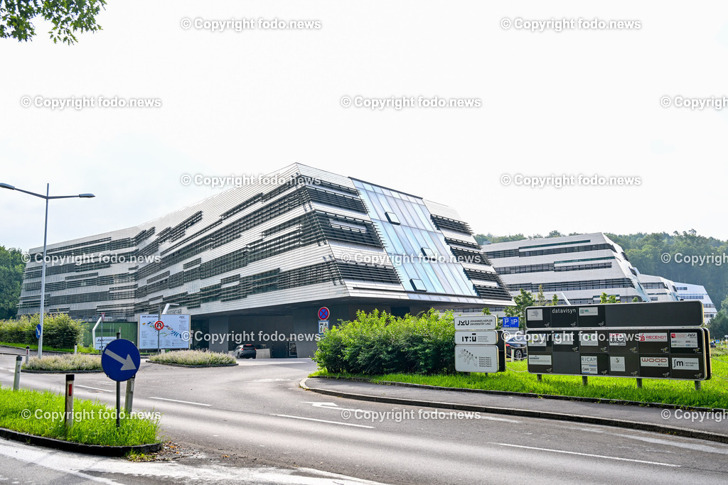 JKU Linz_ Science Park_ 31.07.2025-8 | 31.07.2025, LINZ, AUT, Johannes Kepler Universitaet, JKU, Gelaende, im Bild Themenbild, JKU Linz, Science Park, Campus, Technologie, hoch-modernes und architektonisch spektakulaeres Campus-Zentrum, Mechatronik, Kuenstliche Intelligenz, Digitalisierung, Mathematik, Forschung, Entwicklung, Limak