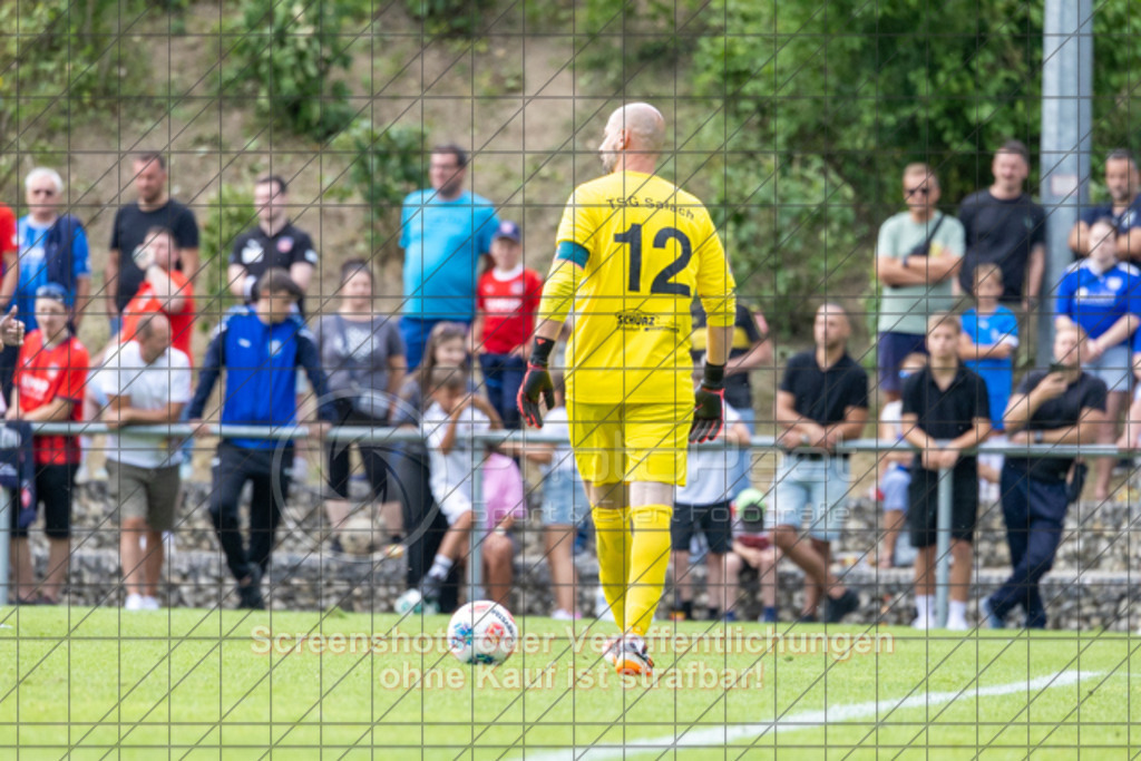 20250706_172424_2156 | #,TSG Salach (blau) vs. 1.FC Heidenheim (rot), Fußball, Freundschaftsspiel - WfV, Saison 2025/2026, Rasensportplatz, Staufenecker Str. 41, 73084 Salach, 06.07.2025 - 15:30 Uhr,Foto: PhotoPeet-Sportfotografie/Peter Harich
