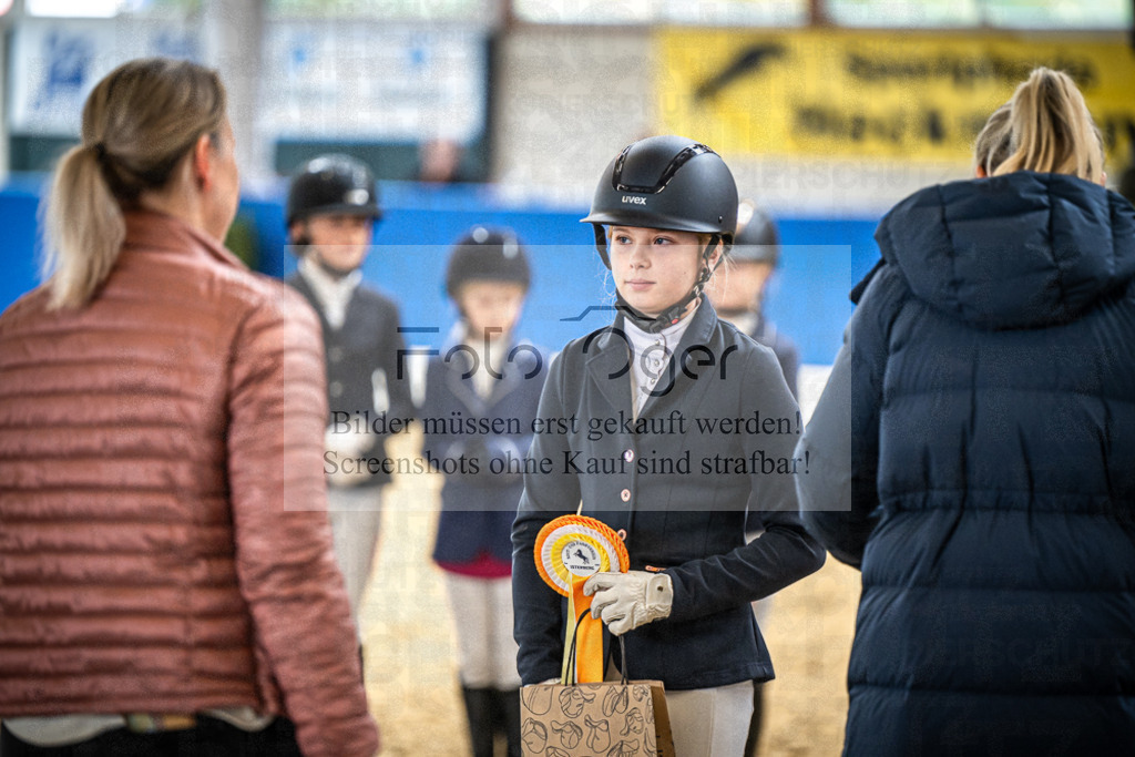 DOS_0013 | Entdecke hochwertige Reitturnierfotos von Foto Oger. Professionell, emotional und authentisch – jetzt Lieblingsmomente im Shop bestellen.Deutschlandweite Turnierfotografie. - Realisiert mit Pictrs.com