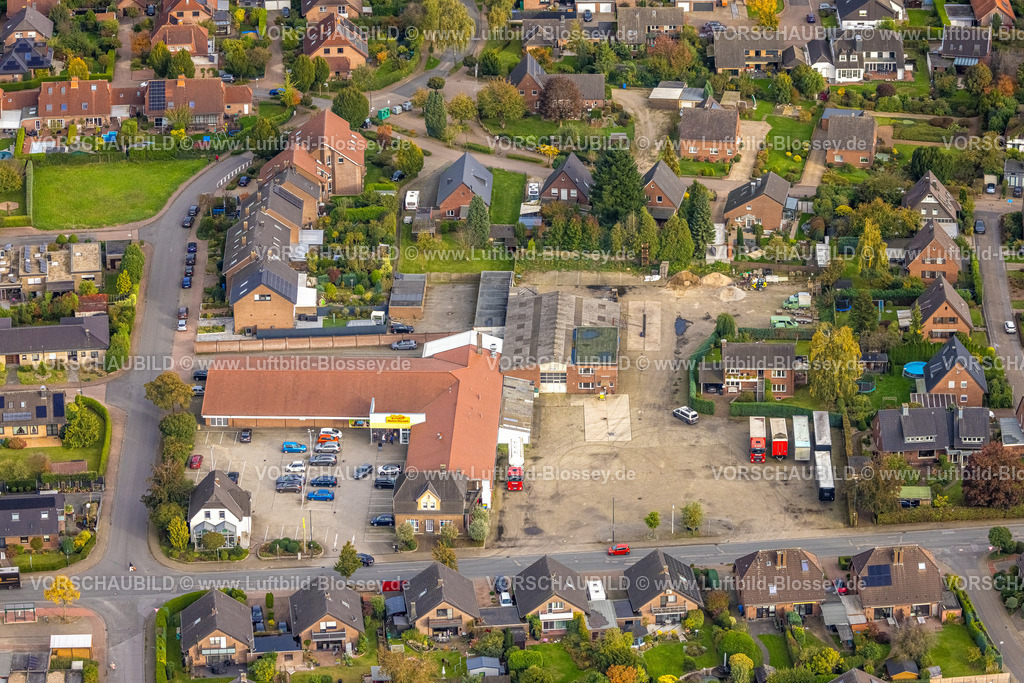 Hamminkeln241010845 | Luftbild, Wohngebiet mit Netto Supermarkt und Spedition Kamps oHG, Ringenberger Straße, Hamminkeln, Niederrhein, Nordrhein-Westfalen, Deutschland