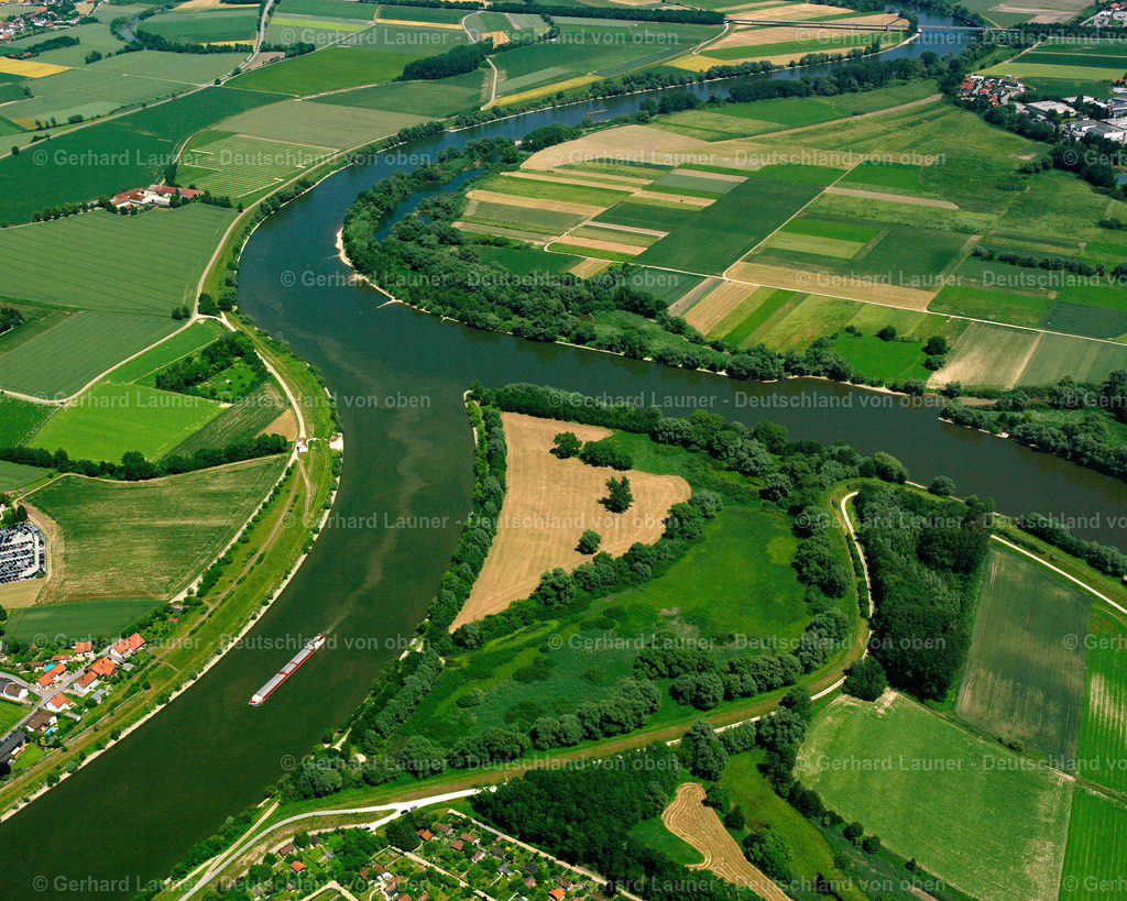 2519978 | Schiff auf Donau bei Hornstorf