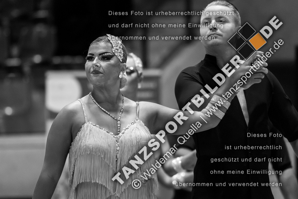 20260328-02279 | Hier finden Sie Tanz Bilder vom Latein und Standard Formationen tanzen. Sportbilder vom Tanzsport. Schöne Fotos und von Weltmeisterschaft, Europameisterschaft, Bundesliga, Regionalliga, Oberliga und Landesliga sowie von GOC Stuttgart, DanceComp, WM Bremen