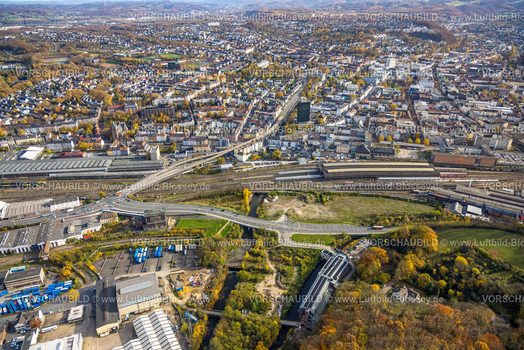 Hagen251100843 | Luftbild, Hbf Hauptbahnhof Hagen mit Bahnhofshinterfahrung, Ortsansicht City, Altenhagen, Hagen, Ruhrgebiet, Nordrhein-Westfalen, Deutschland