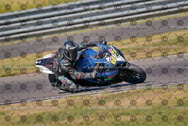 26bt05-0107 | markuskiefer.com - Realisiert mit Pictrs.com