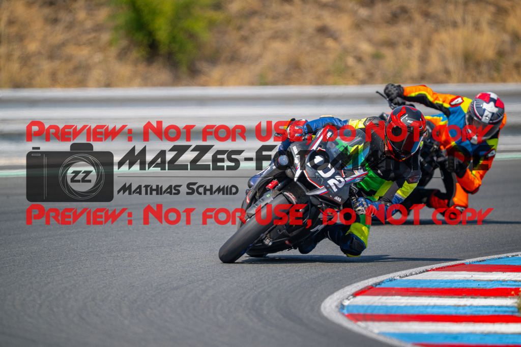 MaZZes-Fotomatrix-20260805-525900 | OPEN