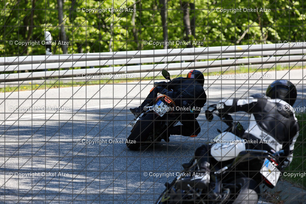 IMG_8662 | Fotograf am Kyffhäuser. Onkel Atze. Kyffhäuser Rennstrecke. Café36. Motorsportfotografie. - Realisiert mit Pictrs.com
