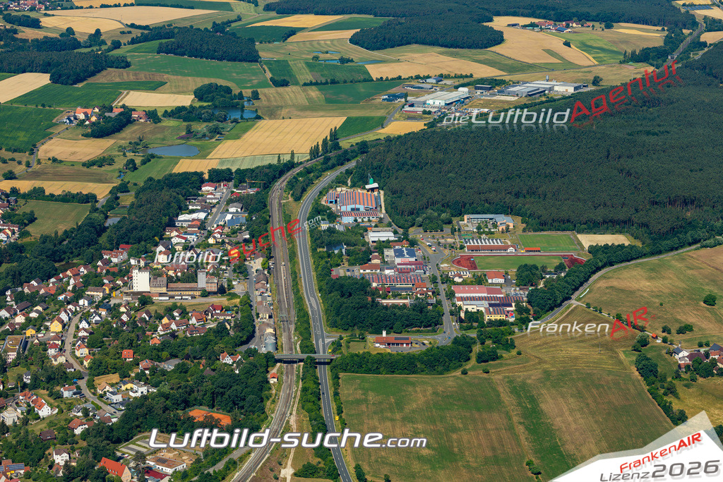 Aktuelles Luftbild von  Emskirchen - Die Luftaufnahme wurde 2022 mittels UL-Flugzeug erstellt ( keine Drohne ) - hochauflösende Kamera-Systeme von  Canon -Beste Qualität - Für grossformatige Ausdrucke geeignet. Die Geschenkidee !