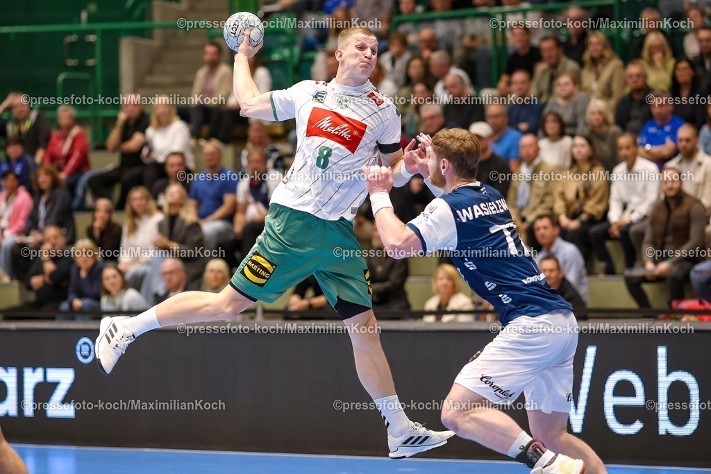 BHC13092501018 | 13.09.2025, Handball, HBL, Bergischer HC - TSV GWD Minden, Unihalle Wuppertal: Karolis Antanavicius (GWD Minden #08) im Zweikampf gegen  Johannes Wasielewski (BHC #77) 