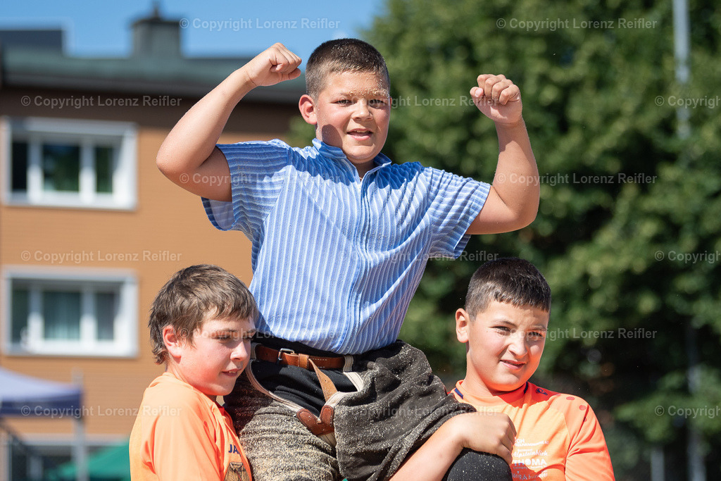 Schwingen -  Appenzeller Kantonal Nachwuchsschwingfest 2023 | Oberegg, 8.7.23, Schwingen - Appenzeller Kantonal Nachwuchsschwingfest. Sieger Jahrgang 2012-2013 Mazenauer Johann (2012 Appenzell)