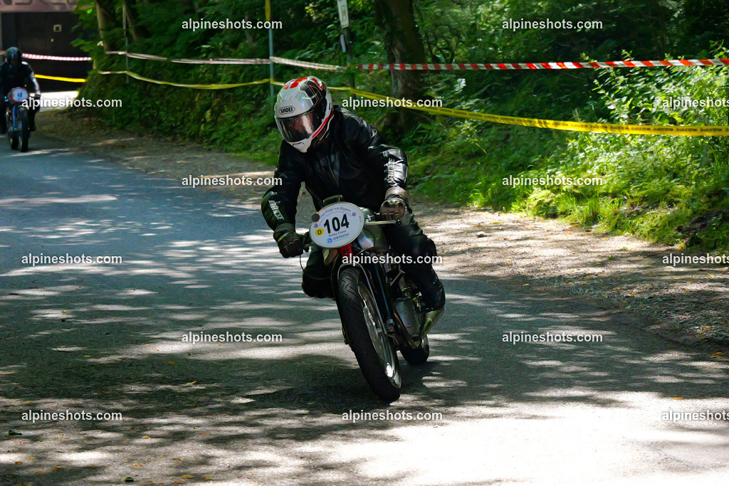 P1036662 | Erleben Sie atemberaubende, hochqualitative Fotos Ihrer Fahrt entlang der malerischen Alpenstraßen. Besuchen Sie alpineshots.com, um professionelle Aufnahmen Ihrer unvergesslichen Reise zu finden und zu kaufen - Realisiert mit Pictrs.com