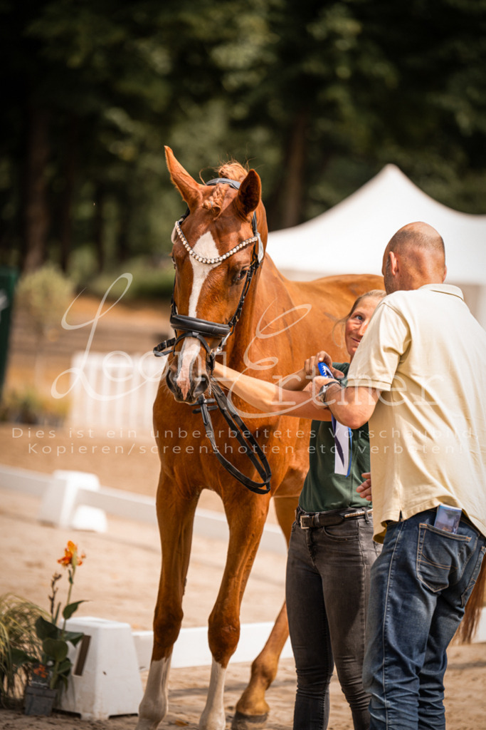 4.Fr00232 | Leoni Ertmer Photography - Realisiert mit Pictrs.com