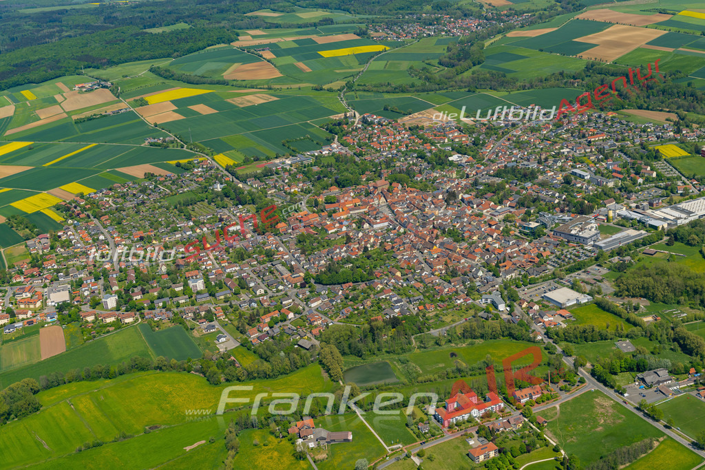 Aktuelles Luftbild von  Bad Rodach - Die Luftaufnahme wurde 2022 mittels UL-Flugzeug erstellt ( keine Drohne ) - hochauflösende Kamera-Systeme von  Canon -Beste Qualität - Für grossformatige Ausdrucke geeignet. Die Geschenkidee !