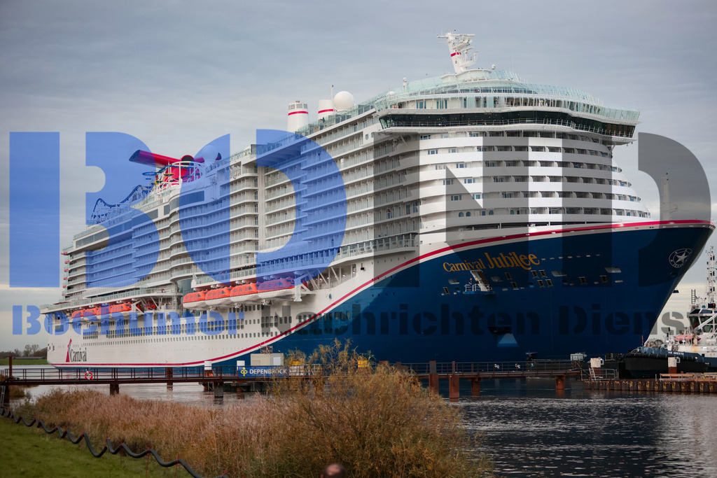  30.10.2023 - 
 | Sebastian Sendlak / Bochumer Nachrichtendienst (BOND) - Ueberfuehrung Carnival Jubilee - Meyer Werft Papenburg - Realisiert mit Pictrs.com