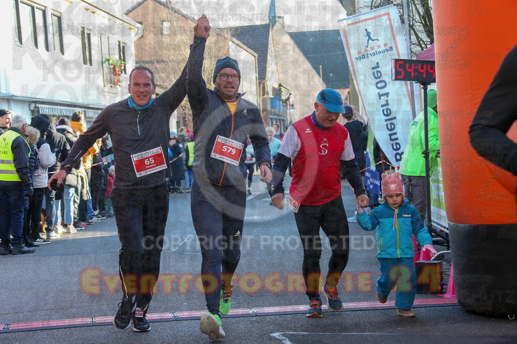 241201_1230_EX1_2451 | Sportfotografie im Rhein-Sieg Kreis, Köln, Bonn, NRW, Rheinland Pfalz, Hessen, etc. Unser Tätigkeitsfeld umfasst den Laufsport vom Volkslauf über den Marathon, Duathlon, Triathon bis zum Ultralauf wie Kölnpfad Ultra oder Schindertrail.