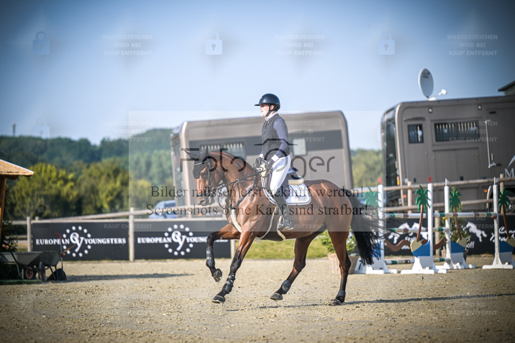 DOS_0820 | Entdecke hochwertige Reitturnierfotos von Foto Oger. Professionell, emotional und authentisch – jetzt Lieblingsmomente im Shop bestellen. - Realisiert mit Pictrs.com