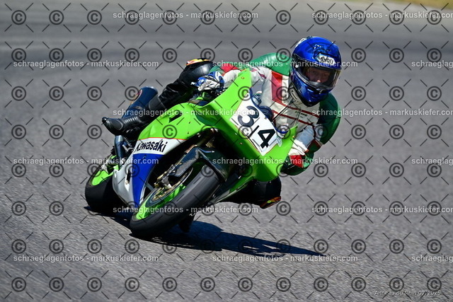 25bc03-1055 | markuskiefer.com - Realisiert mit Pictrs.com