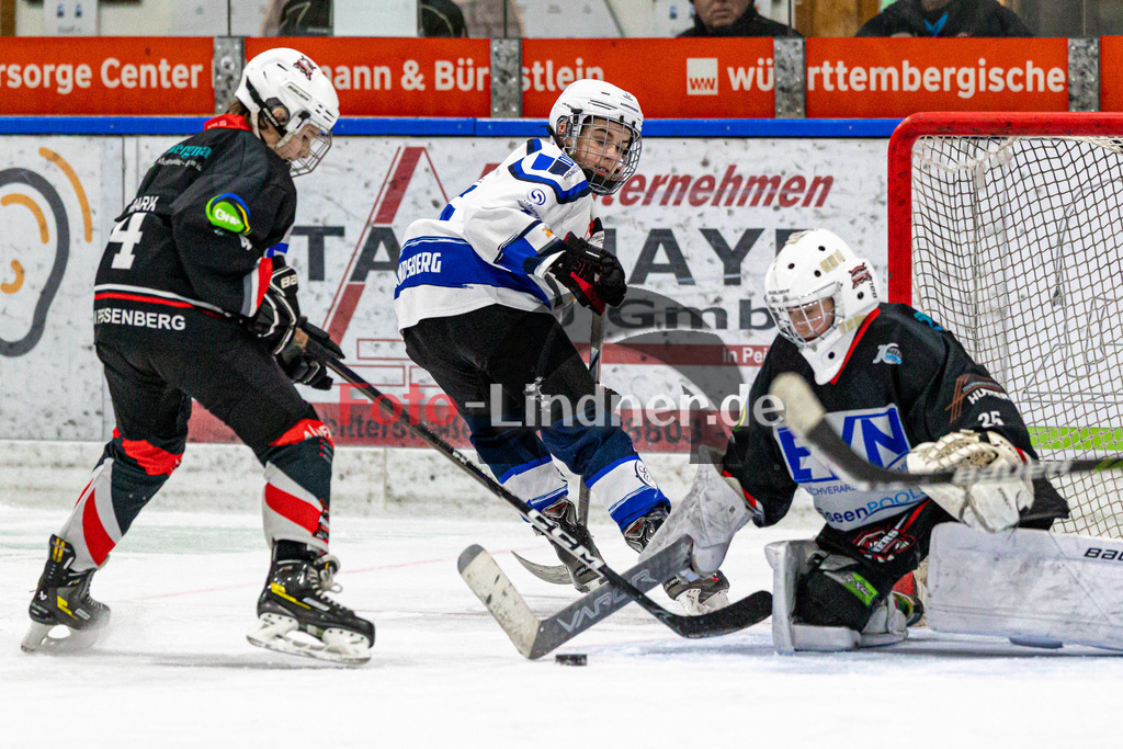 TSV Peißenberg Miners vs HC Landsberg | Eishockey Landesliga U15 2023/2024, TSV Peißenberg Miners vs HC Landsberg, 20240113,
,
2024-01-13 in Peißenberg (Eisstadion)

Copyright: WolfgangxLindner