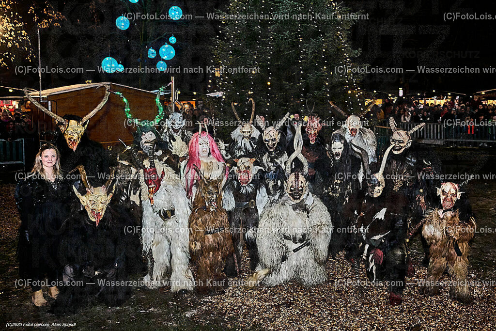 ALP5376_WIESELBURGER ADVENT_Perchtenlauf | (C)FotoLois.com, Alois Spandl, WIESELBURGER ADVENT, Perchtenlauf, So 10. Dez. 2023.