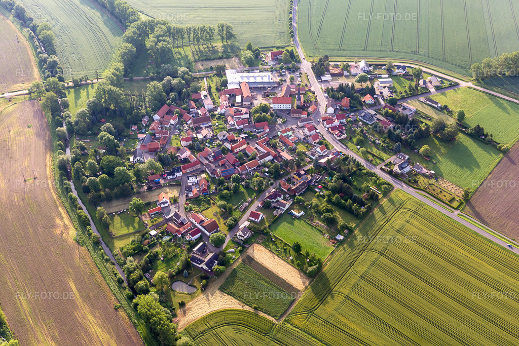Luftbild: Ortsansicht im Ortsteil Eberstädt in Sonneborn im Bundesland Thüringen in Deutschland. Foto: IMG_007639.jpg vom 15.06.2021 durch Werner Riehm/FLY-FOTO.de