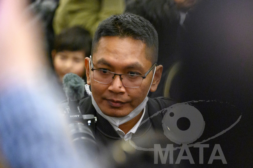 _DWA5515 | Welcoming Jokowi Widodo's arrival by the Indonesian people at Kastens Luisenhof Hotel in the context of the opening of Hannover Messe with Indonesia as Country Partner. Hannover, 15.04.2023 - Realisiert mit Pictrs.com