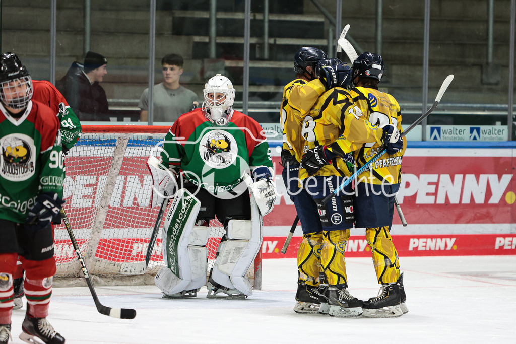 EG Woodstocks Augsburg - EC Pfaffenhofen 1b | Professionelle Sportfotos aus den Bereichen Fußball, Eishockey, Handball und vieles mehr. Ob Sieg oder Niederlage