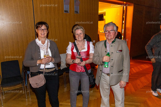 Schlager trifft Tracht | Bildershop von pixelworld.at - Realisiert mit Pictrs.com