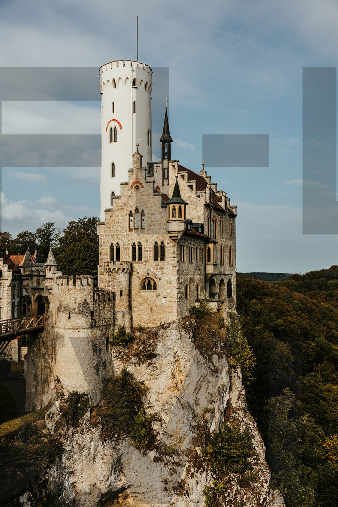 Ba-Wue | FI-LO Bildershop – Entdecken Sie beeindruckende Fotografie und inspirierende Videoproduktionen. Tauchen Sie ein in faszinierende Welten und lassen Sie sich von meinen einzigartigen Werken auf eine emotionale Reise mitnehmen. Perfekt für Kunstliebhaber und - Realisiert mit Pictrs.com