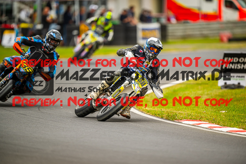 MaZZes_FotoMatrix_230702_9768 | S1