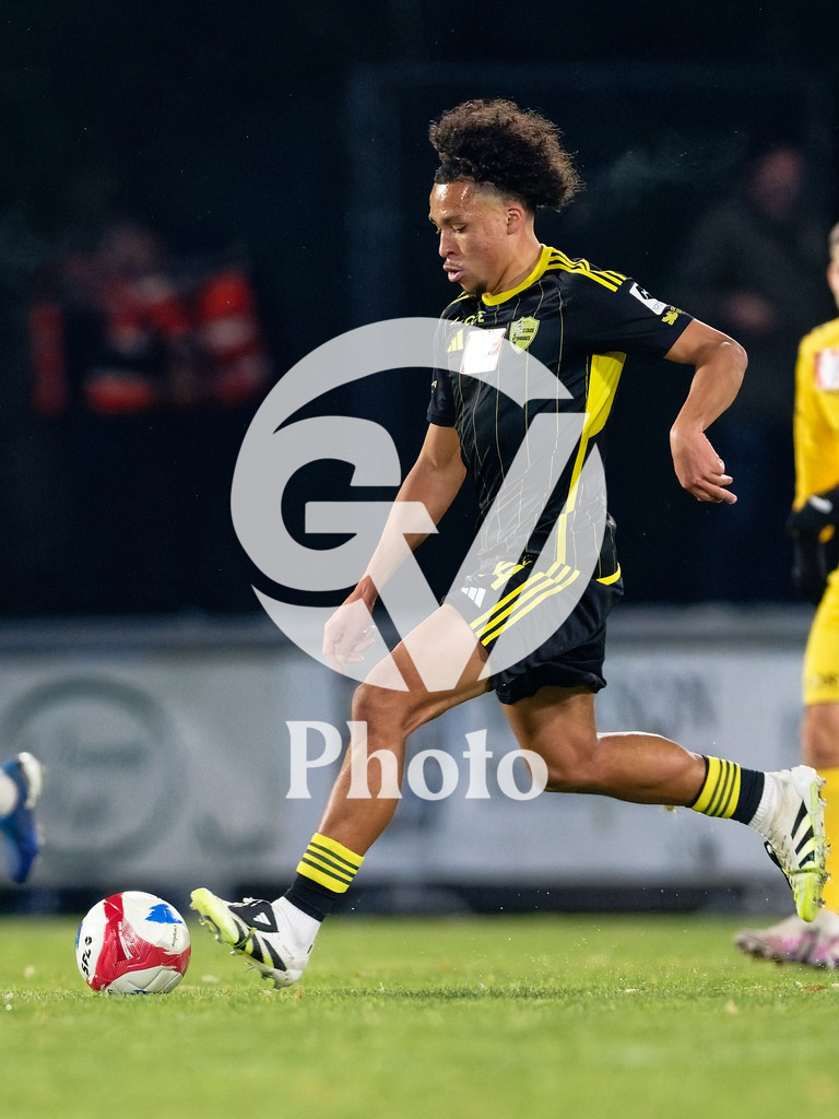 Coupe Suisse - 1/8 de finale - FC Stade Nyonnais v Neuchatel Xamax |  during the Coupe Suisse - 1/8 de finale match between FC Stade Nyonnais and Neuchatel Xamax at Centre sportif de Colovray in Nyon, Switzerland
