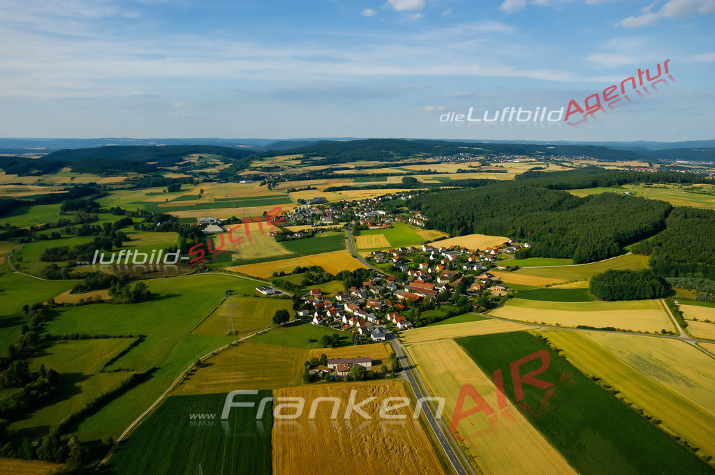 Luftbild von Trainau Redwitz - Luftaufnahme wurde 2008 von https://frankenair.de mittels Flugzeug (keine Drohne) erstellt - die Geschenkidee