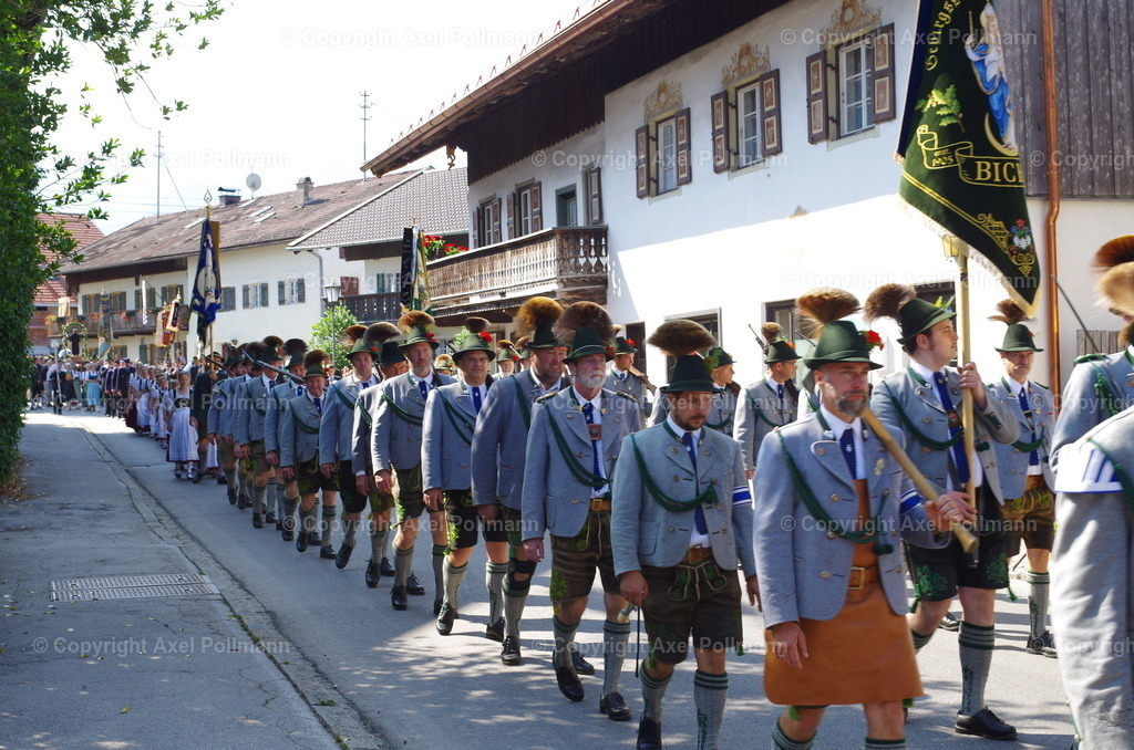 IMGP3630 | fotografiert von Axel PollmannLeonhardi Wallfahrt Benediktbeuern und Murnau, Fronleichnam, Fasching, Landschaft im Loisachtal und Benediktbeuern  - Realisiert mit Pictrs.com