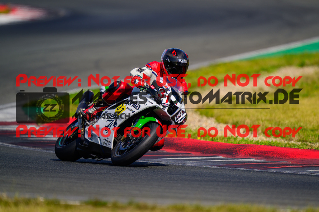 MaZZes_FotoMatrix_240725_6007705_9935 | ROT