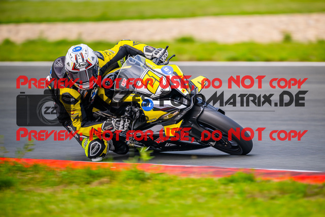 MaZZes_FotoMatrix_240601_6007705_9654 | STK