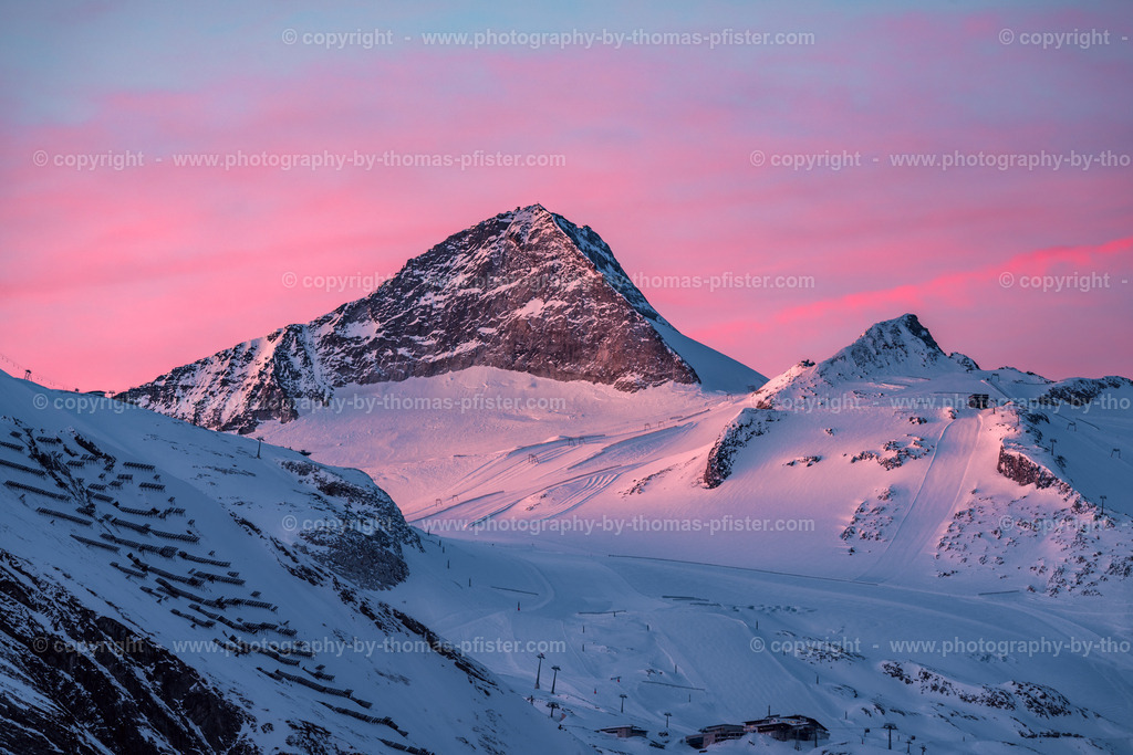 Blick zum Olperer im Winter copyright  Thomas Pfister-1 | PHOTOGRAPHY BY THOMAS PFISTER