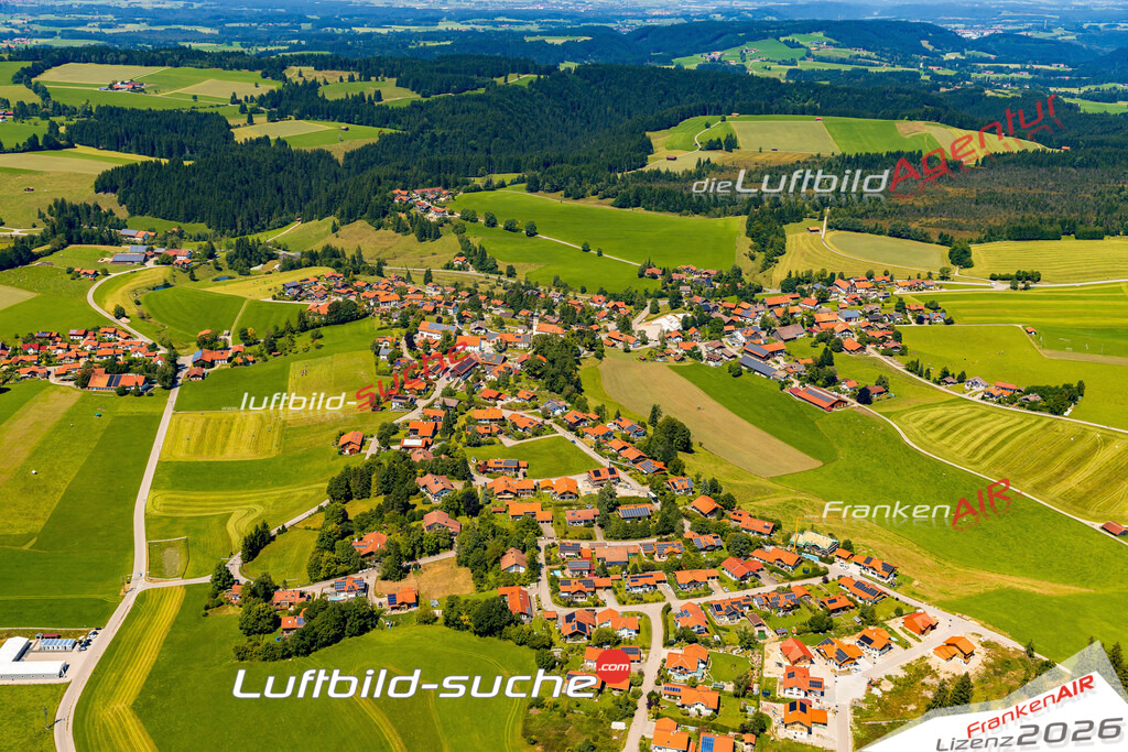 Luftaufnahme von Wildsteig Vs Google Maps- Die Luftaufnahme wurde 2025 vom UL-Flugzeug heraus erstellt ( keine Drohne ) - Hochauflösende Luftaufnahme - für professionelle Ausdrucke geeignet. Die Geschenkidee !Mit Lizenz und Bildrechte bestellbar