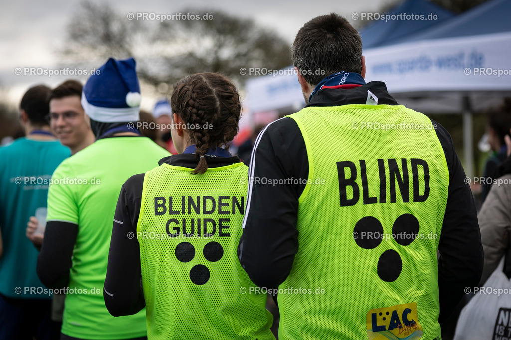 Bonner Nikolauslauf in Bonn, 08.12.2024 | Impressionen vom Bonner Nikolauslauf am 08.12.2024 in Bonn (Freizeitpark Rheinaue). Foto: BEAUTIFUL SPORTS/Axel Kohring