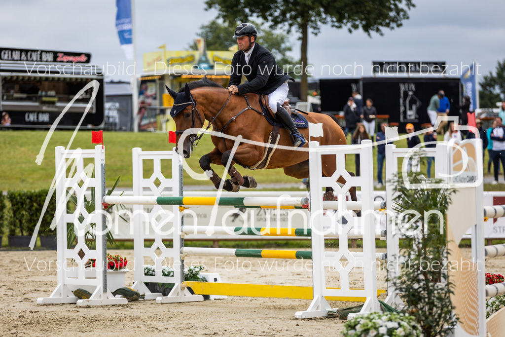 BHO-2PhSpr-M-5-2365 | MomenTaufnahmen Pferdesportfotos