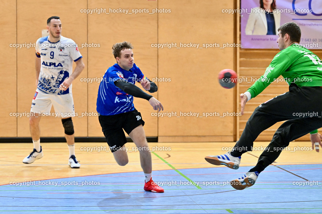 SC Ferlach vs. ALPLA HC Hard | #9 Tokic Ante SC Hard, #25 PLONER Florian SC Ferlach, SC Ferlach vs. ALPLA HC Hard, #12 Gurskis Lukas SC Hard, SC Ferlach vs. ALPLA HC Hard am 05.04.2025 in Ferlach (Ballspielhalle Ferlach), Austria, (Photo by Bernd Stefan)