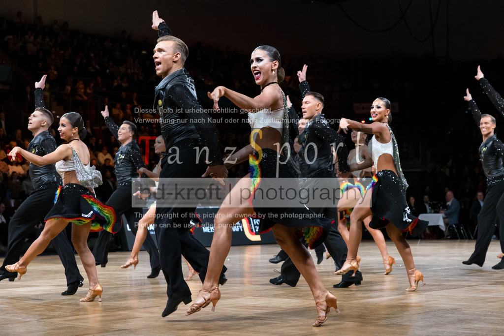 20241109_DM-Formationen_4222 | Tanzsportbilder, Standardtanz, Lateintanz, WDSF, DTV, LTVB, dancecomp, goc, hessen tanzt, blaues band der spree, walzer, tango, wiener walzer, slowfox, quickstepp, samba, rumba, cha-cha-cha, paso doble. jive, hd-kroft photography, turniertanzsport