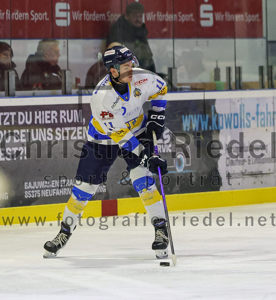 2026-01-09_040_TSV_Erding_gegen_Stuttgart_Rebels | Erding, Deutschland, 09.01.2026:Eishockey, Oberliga Süd 2025 / 2026, 35. Spieltag, TSV Erding gegen Stuttgart Rebels, Endergebnis: Alex Blais (Stuttgart Rebels, #11)Foto: Christian Riedel / fotografie-riedel.net
