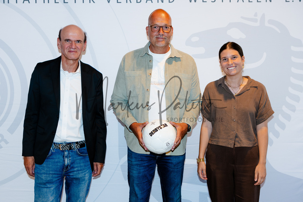 20260702-kreisfußballkonferenz-0080 | Das ist die Fotodatenbank für authentische Sportfotografie aus Münster: Markus Paletta fotografiert Teams, Sportler:innen, Kinder, Events & Unternehmen. - Realisiert mit Pictrs.com