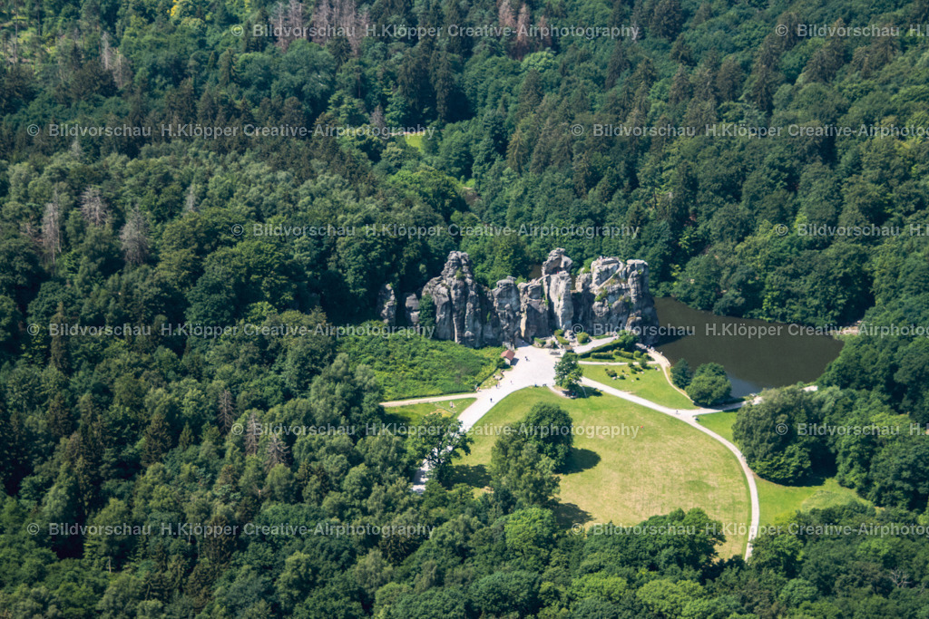 Externsteine Teutoburger Wald -5820 | Luftbilder und Luftbildfotografie , Digital und Printbilder auf Leinwand , Alu Dibond , Acrylglas , Poster oder Download-Datei für private und gewerbliche Verwendung im Shop online bestellen. - Realisiert mit Pictrs.com