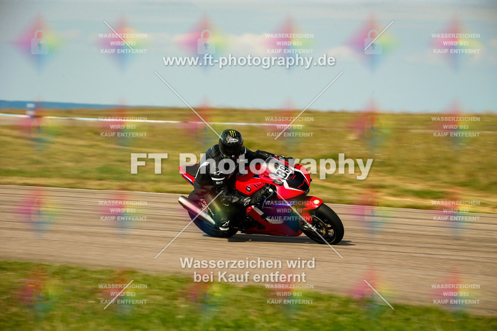 _MOT6194 | Hier findet Ihr Bilder von Touristenfahrten auf der Nürburgring Nordschleife oder von anderen Veranstaltungen die ich besucht habe. Viel Spass beim Durch Schauen 