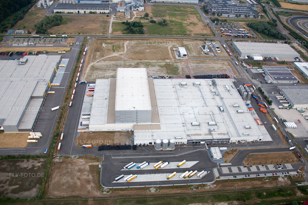 Luftbild: Wörth am Rhein, Industriegebiet Oberwald in Wörth am Rhein im Bundesland Rheinland-Pfalz in Deutschland. Foto: IMG_083771.jpg vom 24.07.2015 durch Werner Riehm/FLY-FOTO.de