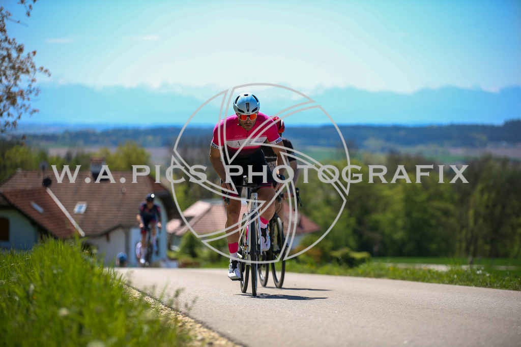 ..... | Wels, 23.04.2026, Kirschblüten Radrennen 2026 , Image shows: Photo: Wapics / Willdoner Andreas