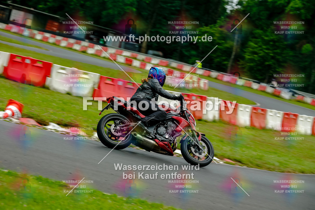 VBK-3674 | Hier findet Ihr Bilder von Touristenfahrten auf der Nürburgring Nordschleife oder von anderen Veranstaltungen die ich besucht habe. Viel Spass beim Durch Schauen 